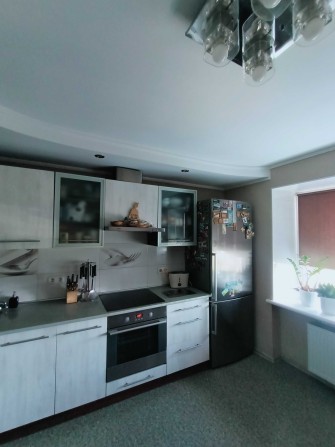 Продаж 3-к квартири, повністю мебльована.  870 $/кв.м - фото 1