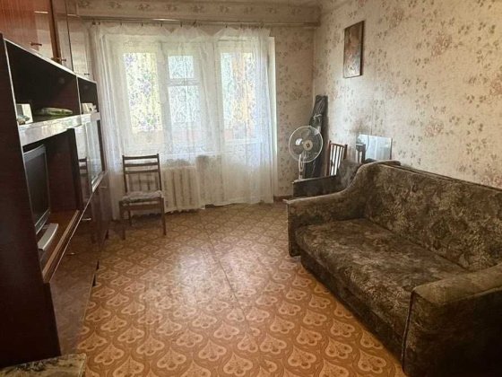 2-кімнатна квартира на Подолі. Середній поверх. Євідновлення! Полтава