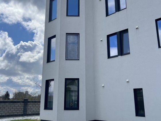 Продаж квартири,  у Клубному будинку 950$ кв.м Рівне