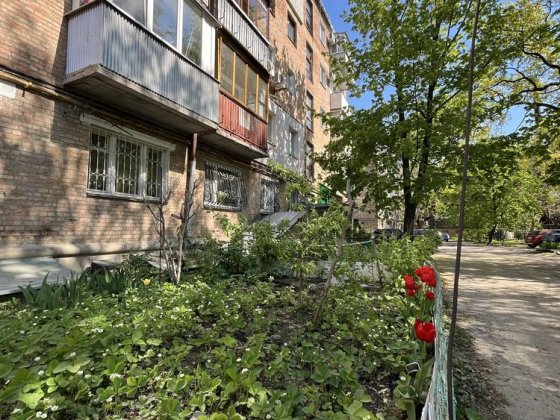 2-к. біля парку «Сосновий бір» — пров. Медичний Черкассы