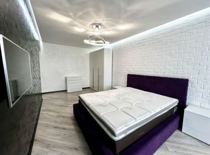 3-к квартира на Відінській, 107.9м2 в цегляному будинку! - фото 1