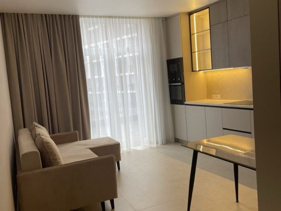 Продаж 1-кімнатної квартири в ЖК Crystal  47м2 Ужгород