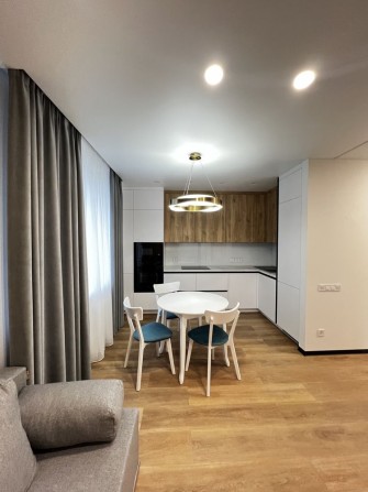 Продаж квартири з дизайнерським ремонтом - фото 1