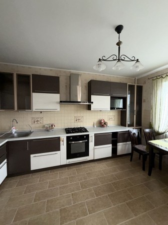 Продаж сучасноі 2х кімнатної квартирі в центрі - фото 1