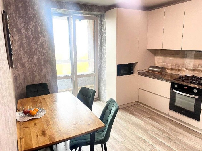 Продаж 3-кімнатної квартири по вул. Героїв Крут (Черепіна) - фото 1