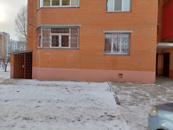 Продать 2х ком квартиру - фото 1