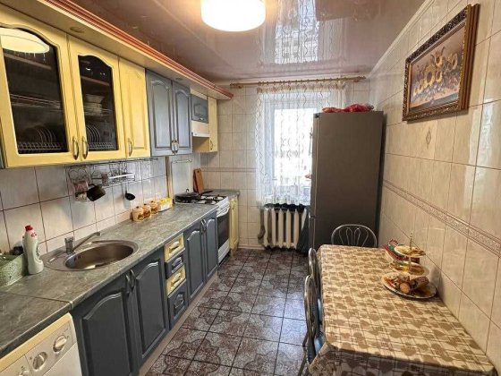 Продаж 3-кімнатної р-н 2 школи | Цегла | єВідновлення - так Суми
