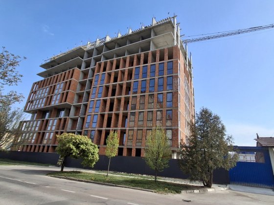 Продам 2 кім по 1100 в новобудові Ужгород