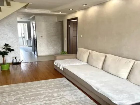 Двох рівнева 5 кім квартира з газом Ужгород
