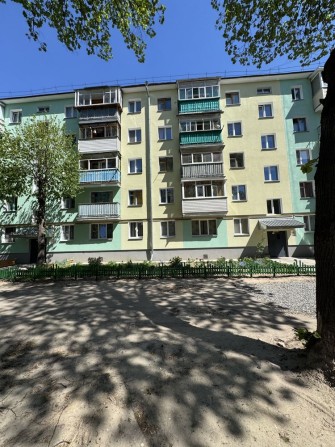 Продам 2-кімнатну квартиру в центрі | 3 поверх | утеплений будинок - фото 1
