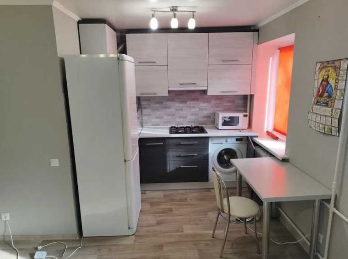 Продам 1кімнатну студію ЦЕНТ Меблі +техніка - фото 1