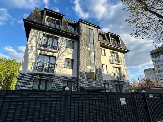 Квартира в клубному будинку Черкаси