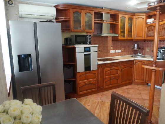 Продам просторную двухуровневую трёхкомнатную квартиру на Победе-6 Дніпро