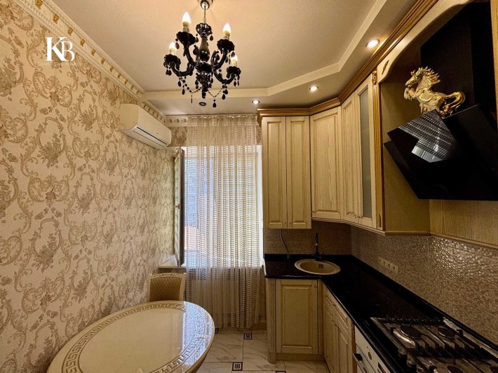 Продаю 3 кімнатну Сталінку проспект Нігояна 3 - фото 1