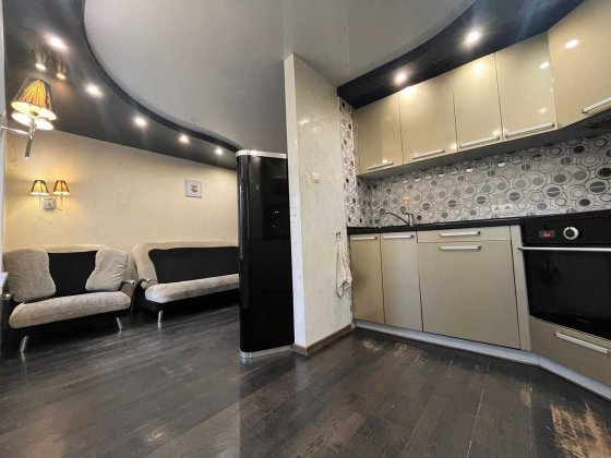 Продам 4 к квартиру 80 2 Тополь Кирпичнный дом с капремонтом 3 этаж 3 спальни Дніпро