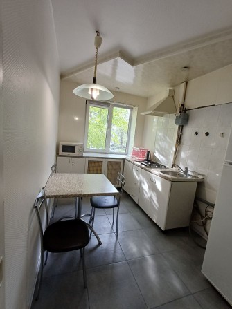 Продам 3к.квартиру с гаражом на Калиновой. - фото 1