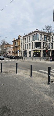Продам 2х комнатную квартиру центр Короленко - фото 1