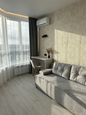 Продам 2-кімнатну квартиру в центрі - фото 1