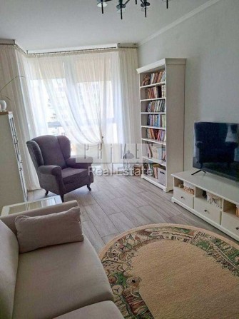 Продаж 2к квартири з ремонтом, вул. Драгоманова, 2, Позняки - фото 1