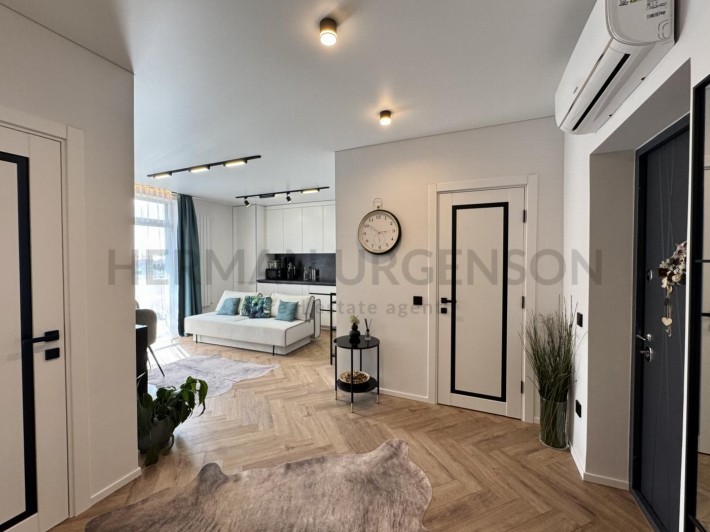Продаж 1к квартири 50 м.кв / ЖК Мала Прага, вул. І. Фогарашія - фото 1