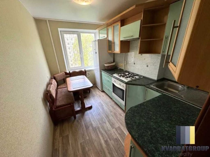 Продаж двохкімнатна ЖМ Перемога, в гарному стані - фото 1
