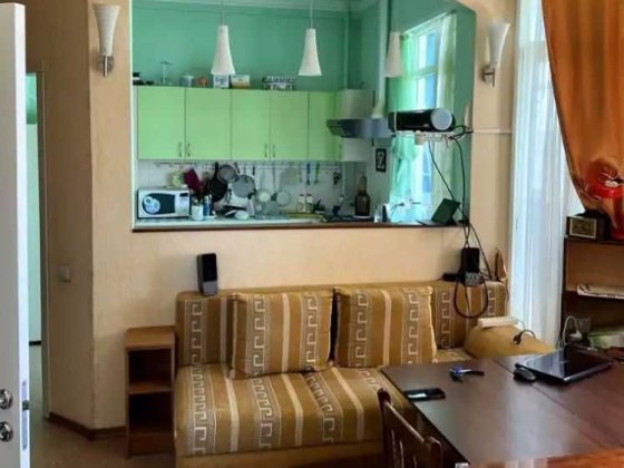 3 кім 70 м2 РЕМОНТ багатоповерхівка СКЕРЕДНІЙ поверх район РОБОЧА безнал (718713)