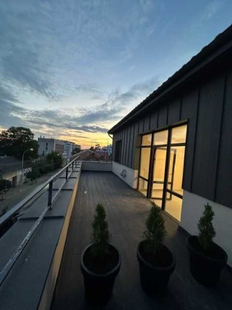 Дворівнева 92 м.кв. квартира з терасою 20 м.кв.\іст.центр\ - фото 1