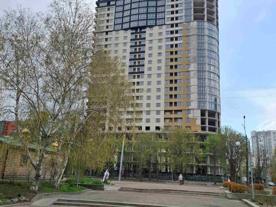 Центр, Видовая 1-ком ,  12 / 25 монолит ,48м2 Черкаси