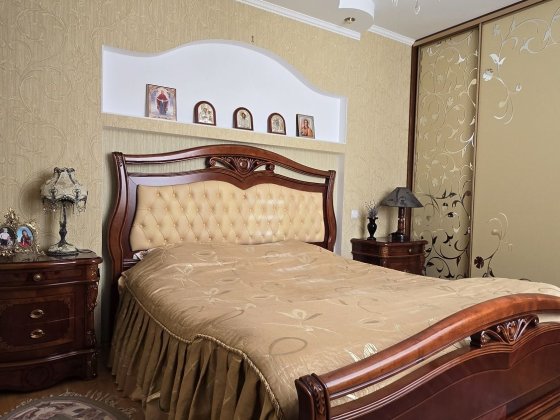 ПРОДАЄТЬСЯ 2 - х кімнатна квартира з ремонтом, вул. Г Дніпра, 19. Черкаси