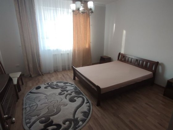 Продаж 3 кімн.квартири по в.Осипенко(Вишневий сад) Ужгород