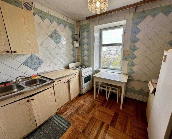 Продаж 3к Чешка Цегла Ваучер Старе місто купити трикімнатну квартиру - фото 1