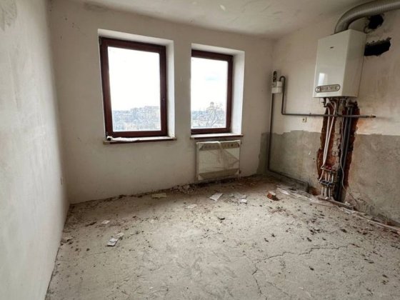 Простора 5 кімнатна квартира по низу ринку Ужгород
