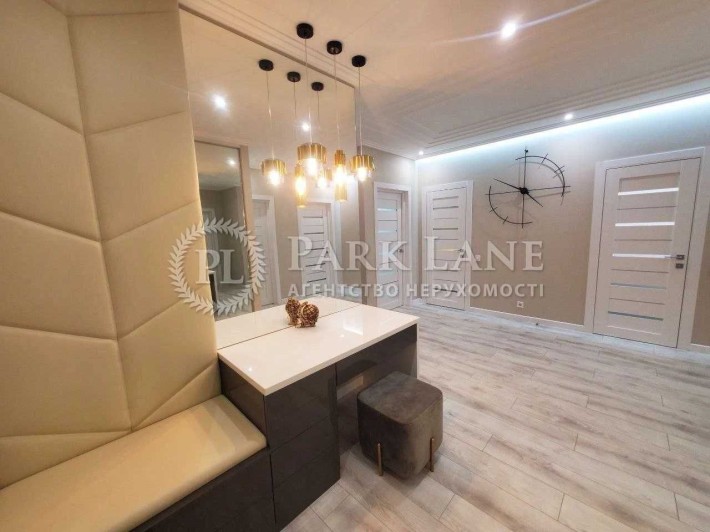 Продам 115м 3 кім Максимовича Михайла  4 сезони - фото 1