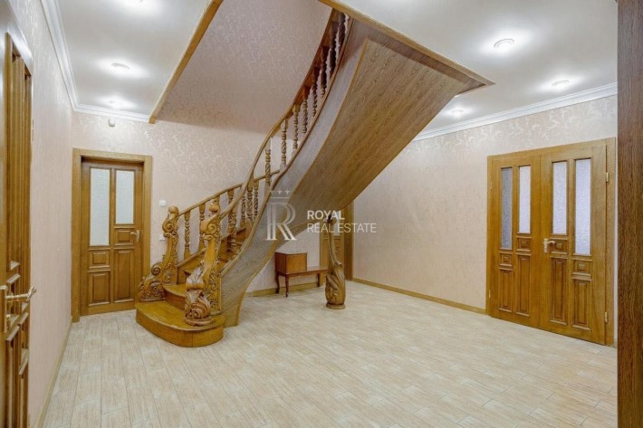 Продаж квартири  5 кімнат ПОДІЛ 2хв м Контрактова камін підземне паркомісце - фото 1