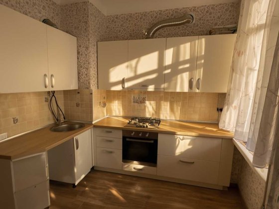 Продам велику к-ру 72 м² біля Слов’янського ринку (ЖД та Авто вокзали) Дніпро