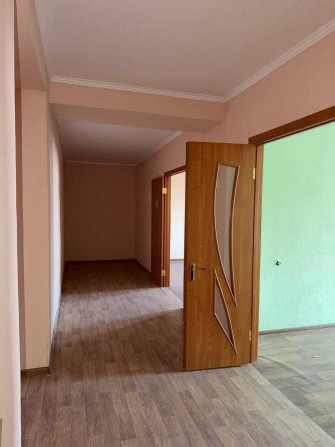 Продається простора 3-кімн. квартира БЕЗ КОМІСІЇ у районі Казбет - фото 1