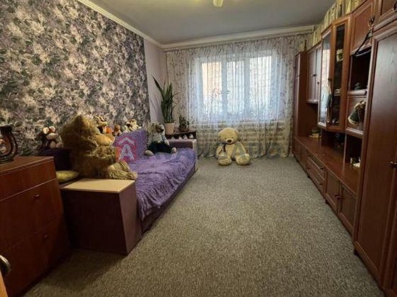 Продаж 3-к квартири Караваєві дачі Киев