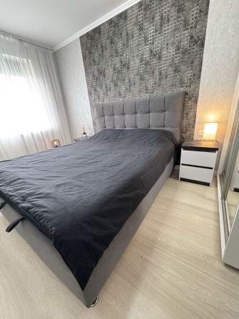 Продам стильную 2к квартиру с хорошим ремонтом на Калиновой район Образцова - фото 1