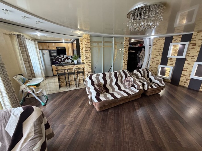 Продам 3 ком ремонт Сертификат Єоселя - фото 1