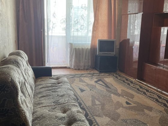 Срочно! Продам двух комнатную квартиру  на  пр. ПОЛЯ Дніпро