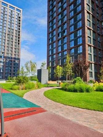 Продам 3-х ком видовую с терассой  в ЖК Маршал Победа-5 Бульвар Славы - фото 1