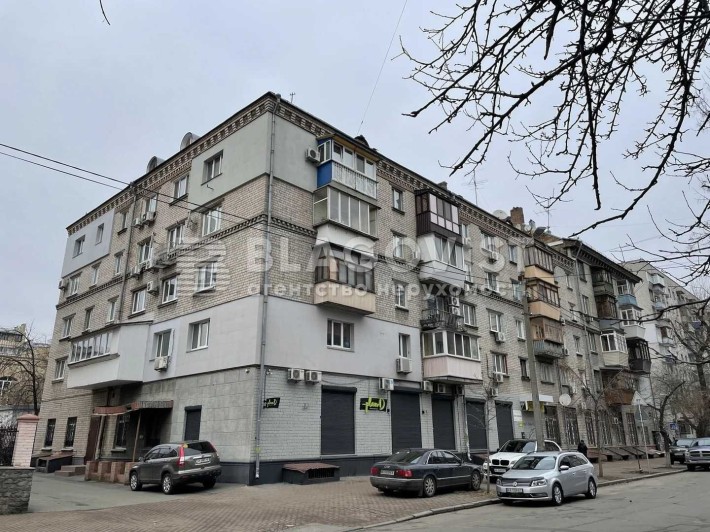 Продається простора 4кімнатна квартира м.Київ. вул.Почайнинська, 53/55. - фото 1