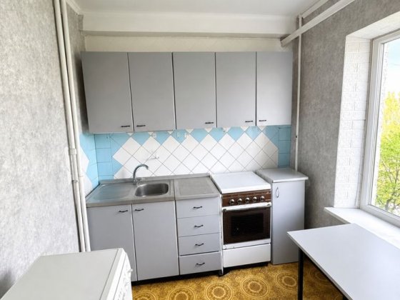 Продаётся просторная 3-комнатная квартира в Хортицком районе по ул. Заднепровская.Возможно продажа п Запорожье