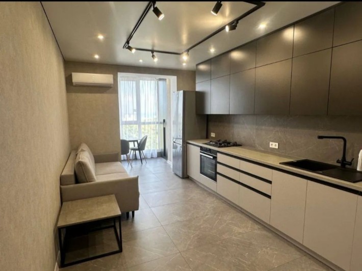 Продам 1 комнатую квартиру с ремонтом ЖК Счастливый, Гагарина, Семейны - фото 1
