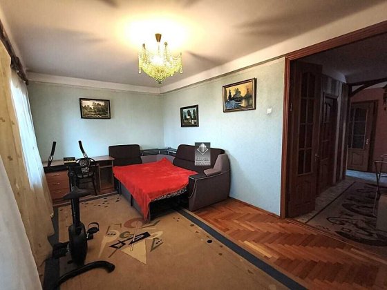 Продаж 2-кімнатної квартири роздільного планування, вул. Чумаченка Запорожье