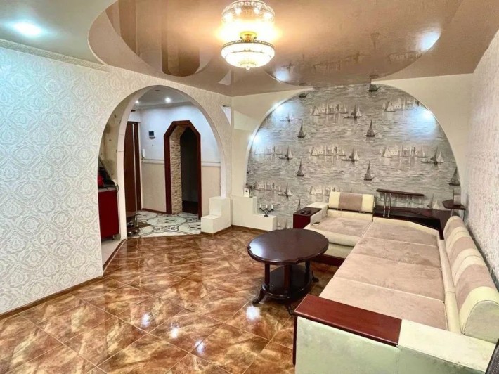 В продаже отличная 4 ком.кв .На Великом Лугу (Сертификат) - фото 1