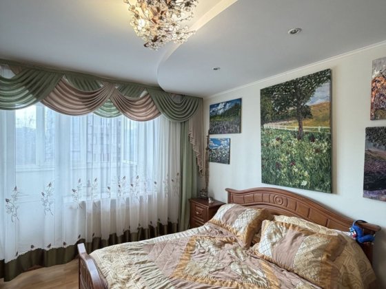 Продаж просторої 3-х кімнатної квартири за адресою вул. Покровська, 151.Автономне опалення .

Загаль Житомир