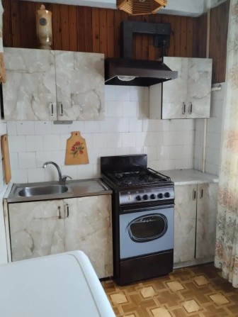 Продам 1 ком.кв-ру на Космосе, ул. Олимпийская 2 этаж пятиэтажного дома - фото 1