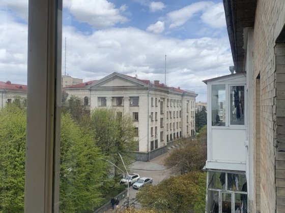 Продам 2 кім центр Житомир