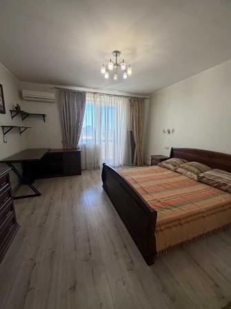 Продам 3-х кімнатну квартиру на Робочій - фото 1